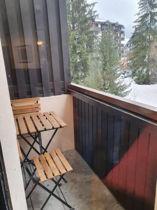 Joli Appartement Le Chamois Blanc Chamonix, Parking Luaran gambar